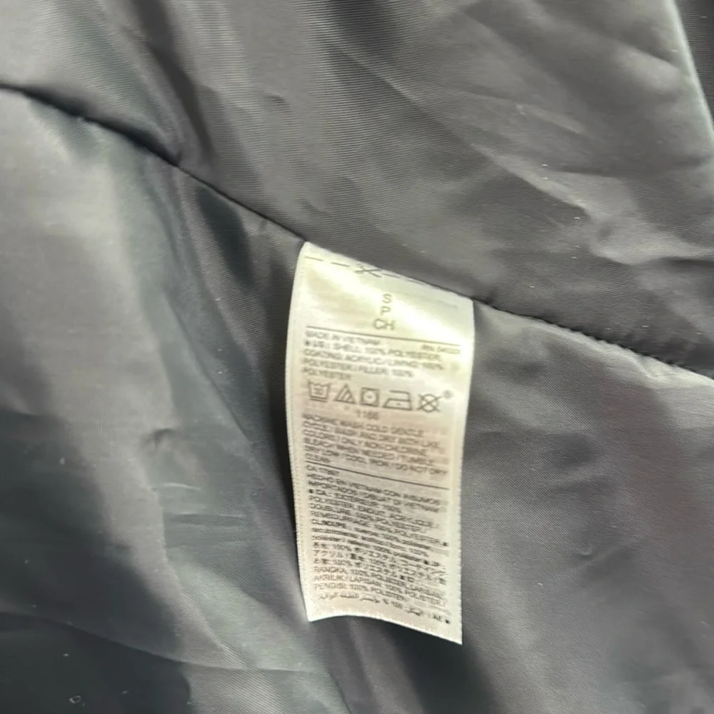 Old Navy Men’s Vest - Picture 4 of 4